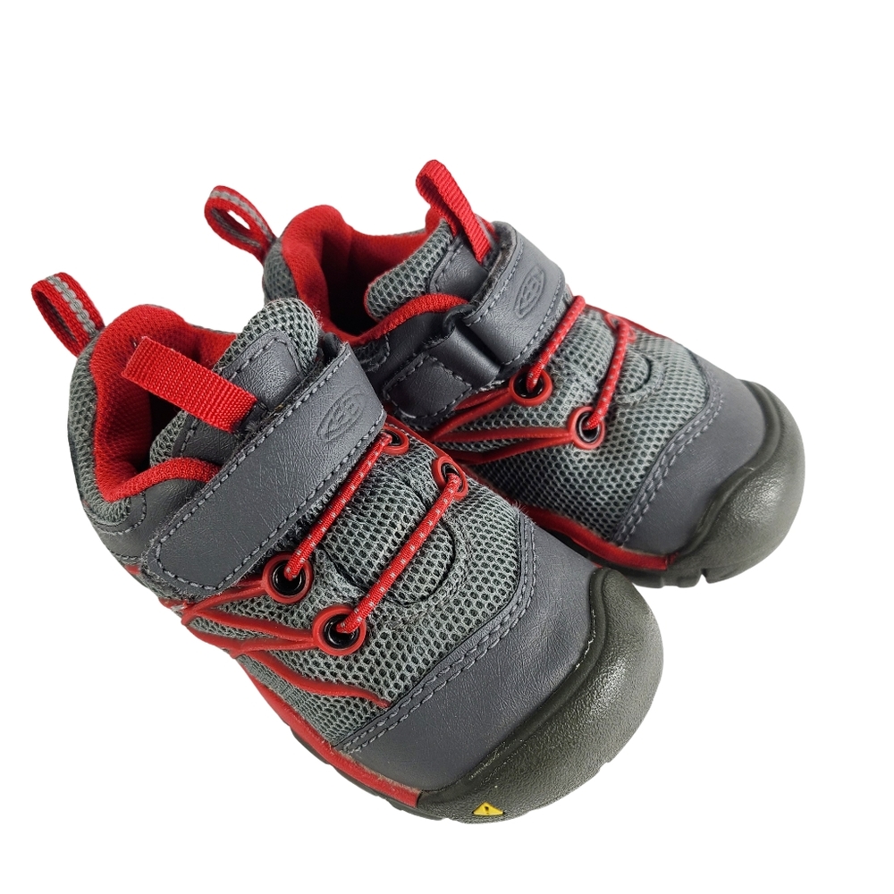 KEEN BOYS SHOES SIZE 7